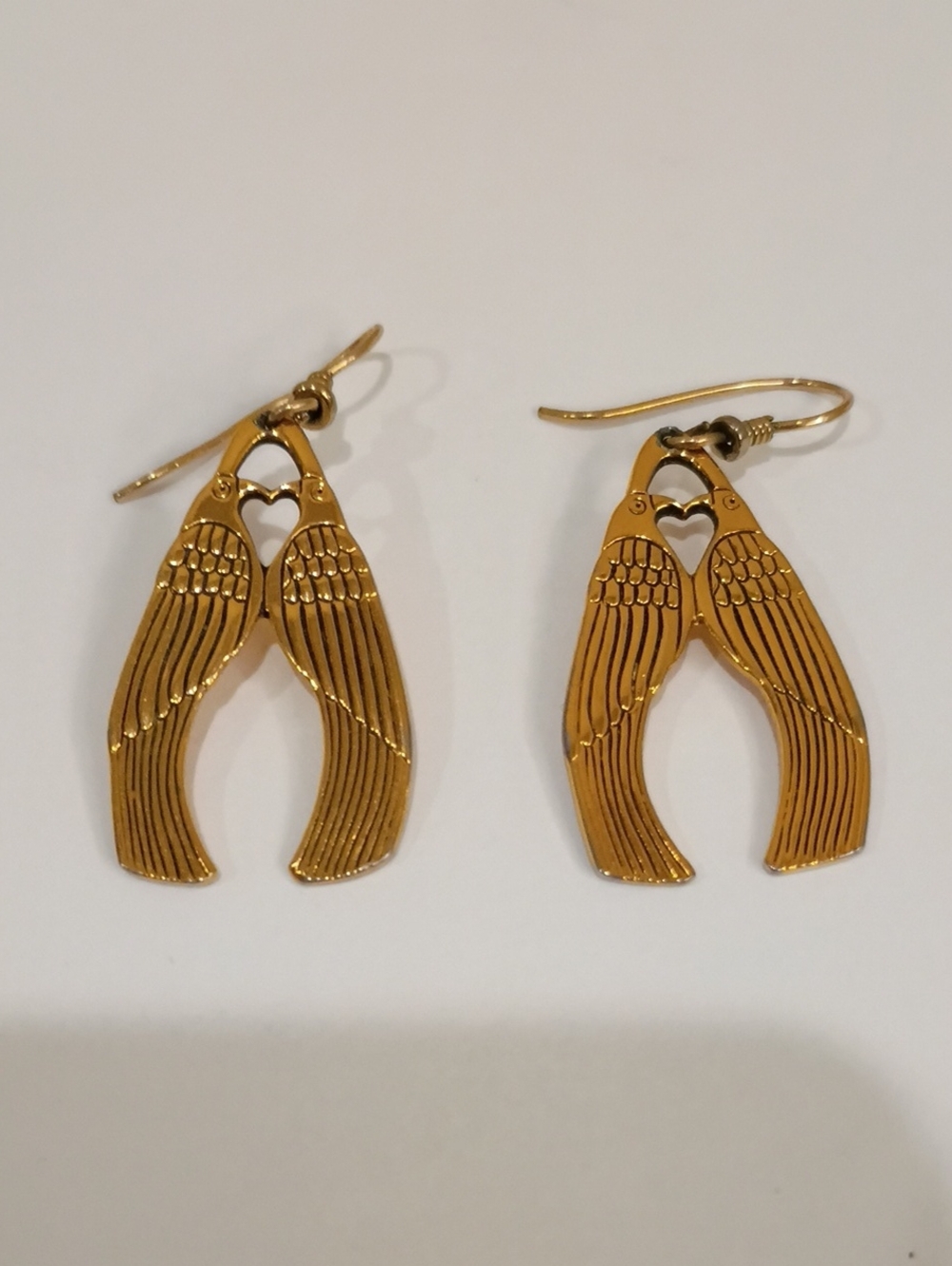 Laurel Burch Gold Kissing Love Birds With Heart Cutout Earrings - Vintage 1980s